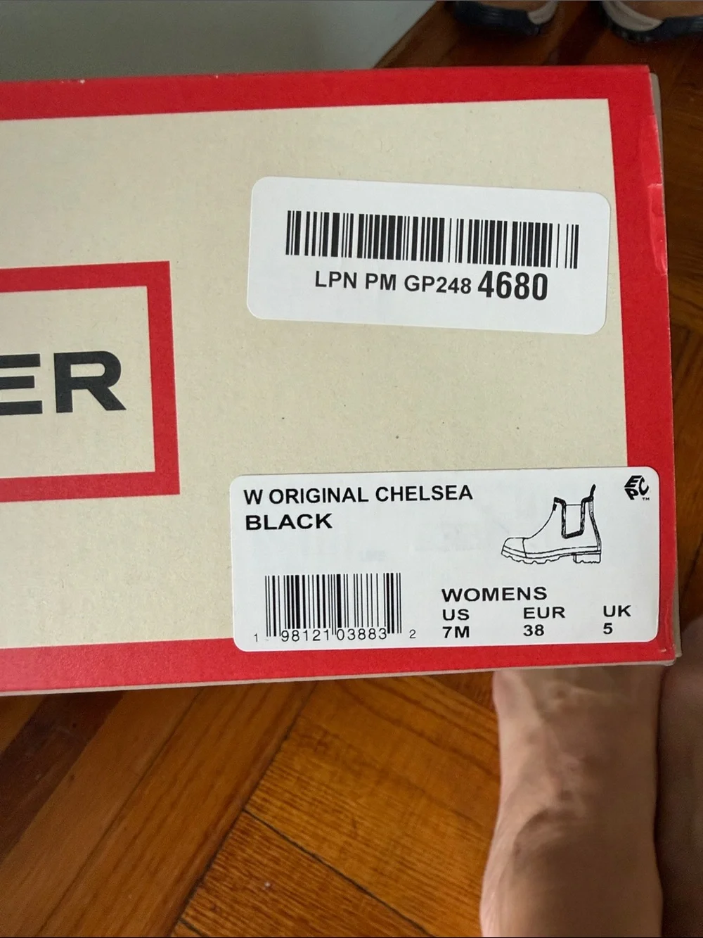 Hunter Black Women’s Chelsea Rain Boots NWT